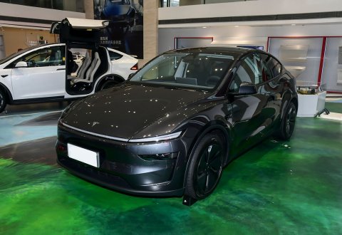 Tesla Model Y 2025 rear-wheel-drive version for Sale