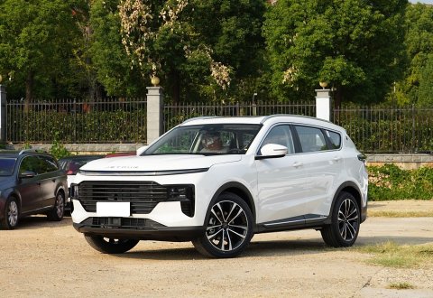 Jetour X70 Plus 2025 1.5T Flagship Edition 5-seater