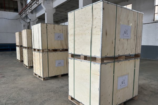 KNDMAX Wood Chipper Loading